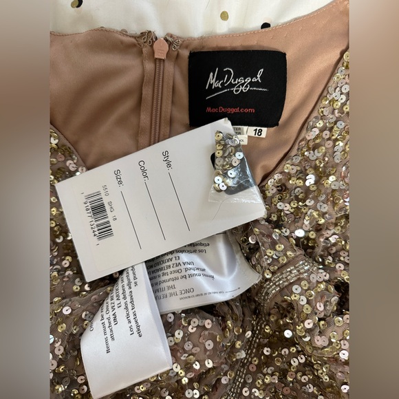 NWT MAC DUGGAL 5510 Gold Sequined Maxi Gown size 18 - Picture 8 of 8